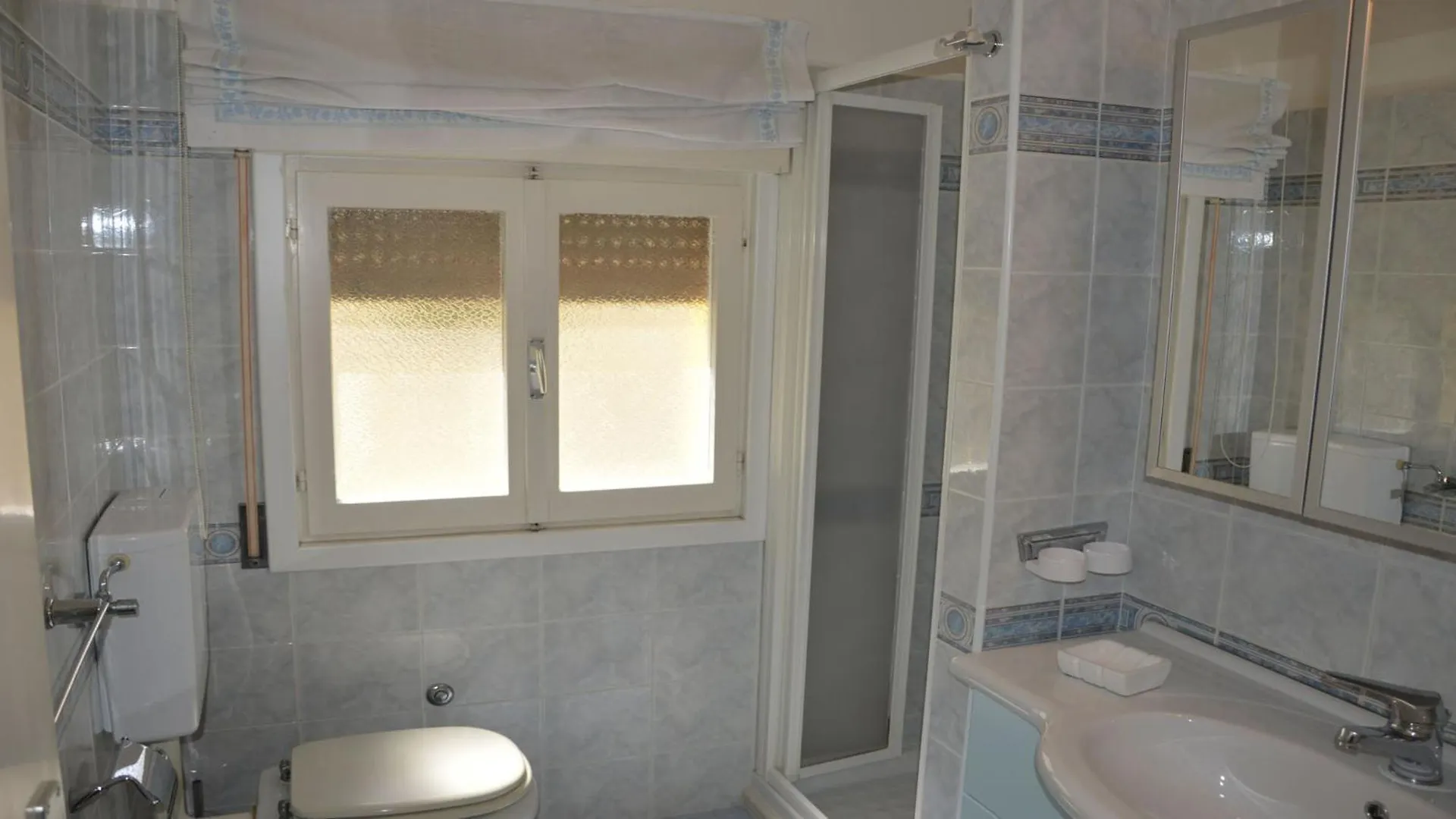 Bright Villa In Caorle, Private Garden - Beahost 0*, Caorle