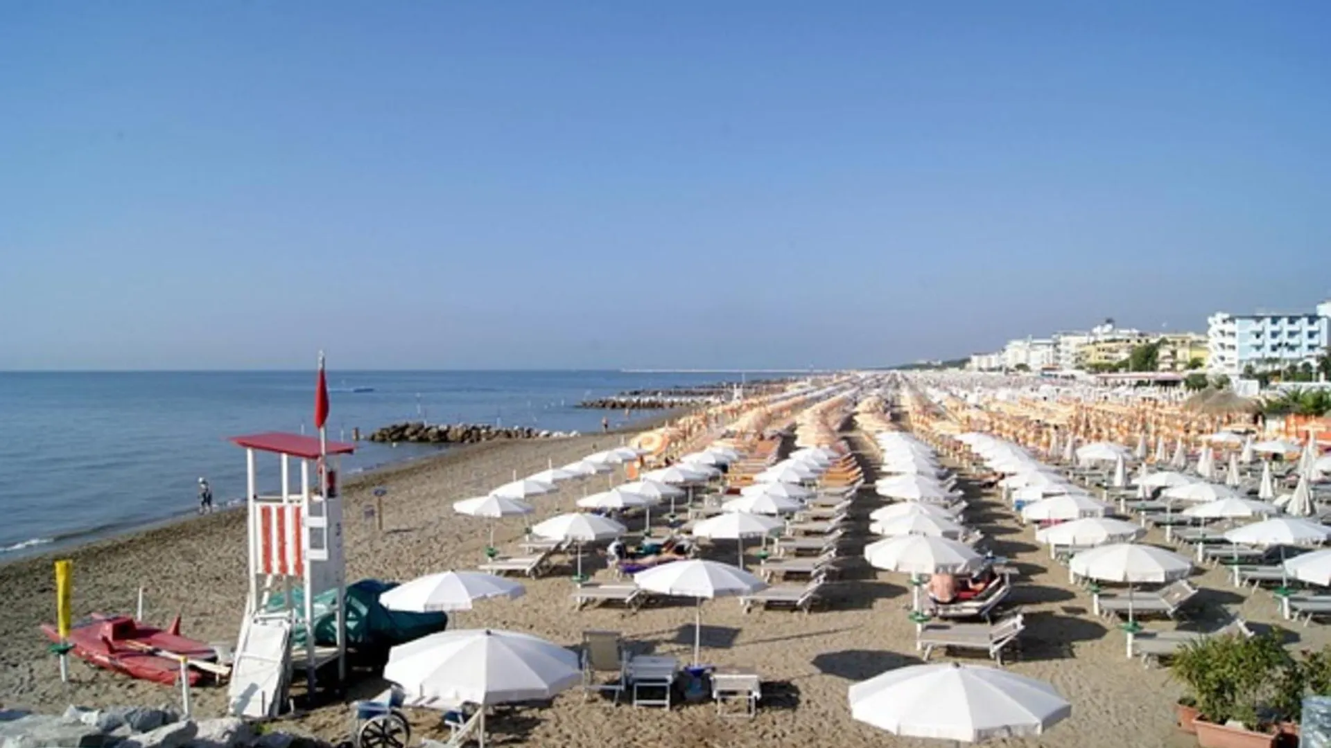Bright Villa In Caorle, Private Garden - Beahost Italien